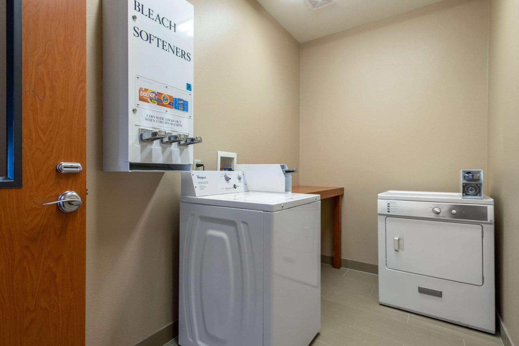 Comfort Inn & Suites Glenpool Екстериор снимка