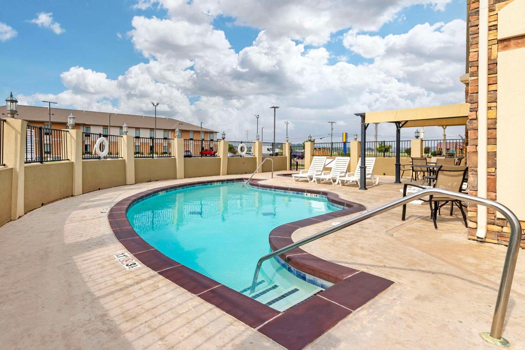 Comfort Inn & Suites Glenpool Екстериор снимка