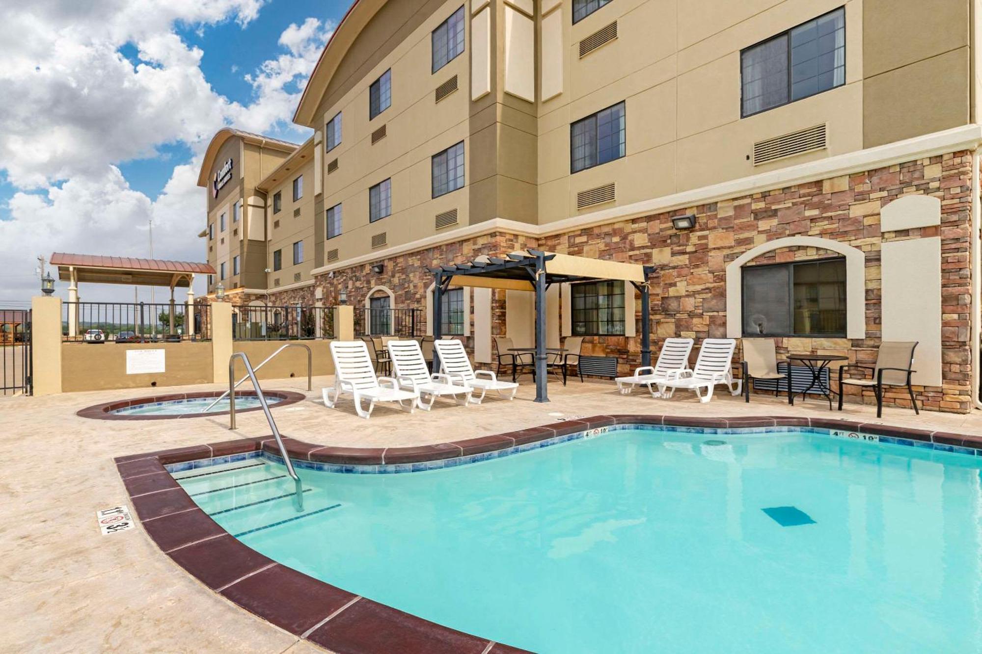 Comfort Inn & Suites Glenpool Екстериор снимка