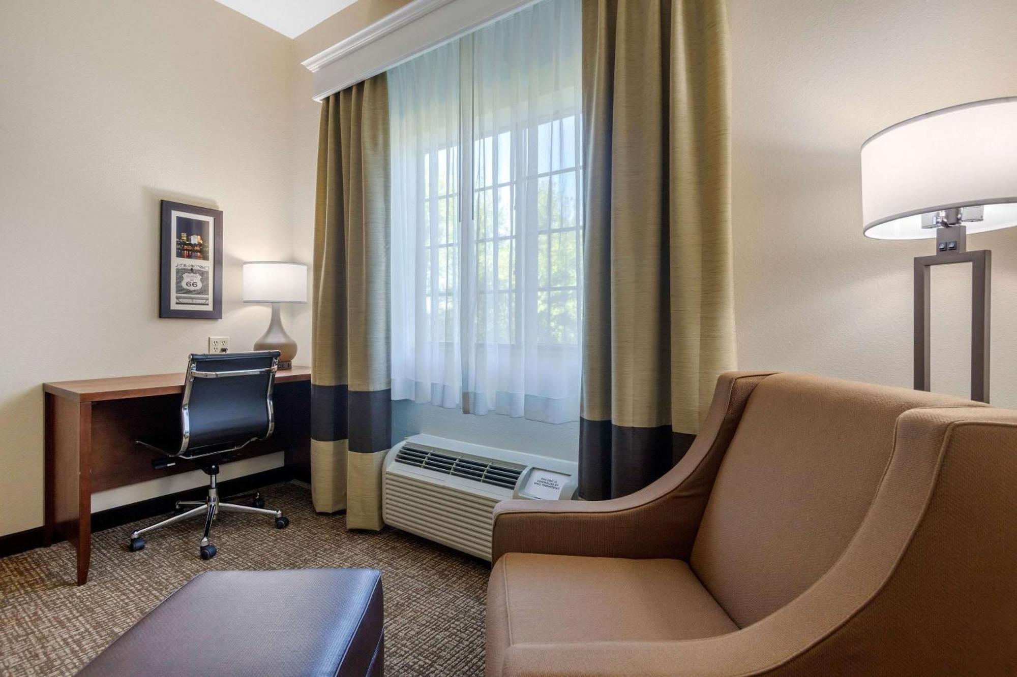 Comfort Inn & Suites Glenpool Екстериор снимка